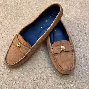 Tommy Hilfiger Suede Leather European Kendall Loafers Great Condition Tan